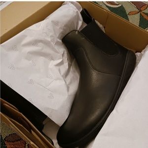 NWB Vivobarefoot Geo Chelsea Women's Boots